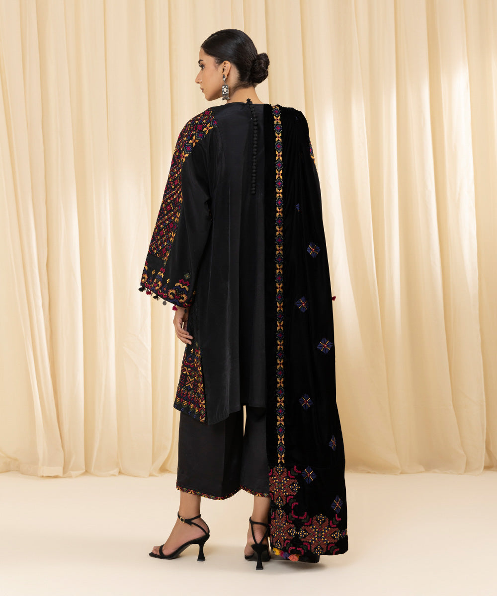 Sapphire Festive Unstitched Collection | 0U2TELX24V63 - Image 2