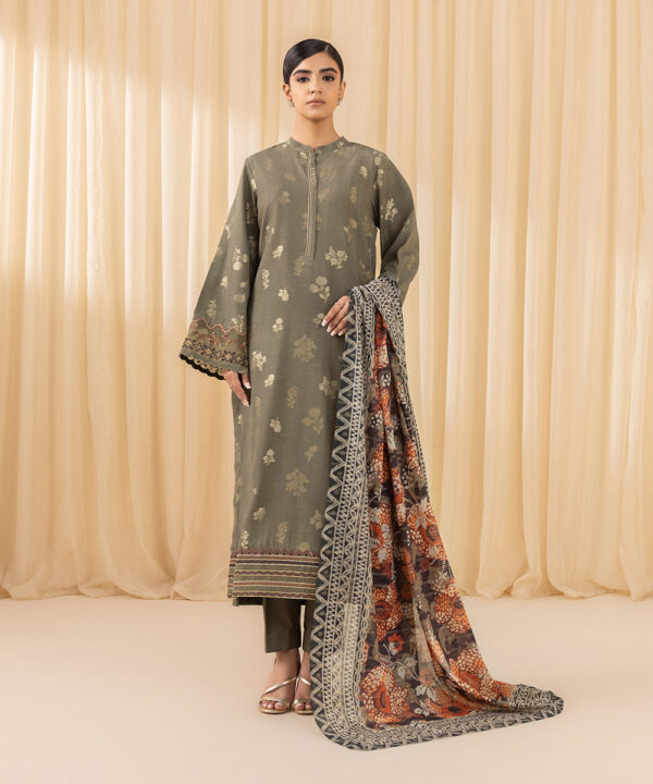 Sapphire Festive Unstitched   Collection | 2DEST24V51UC