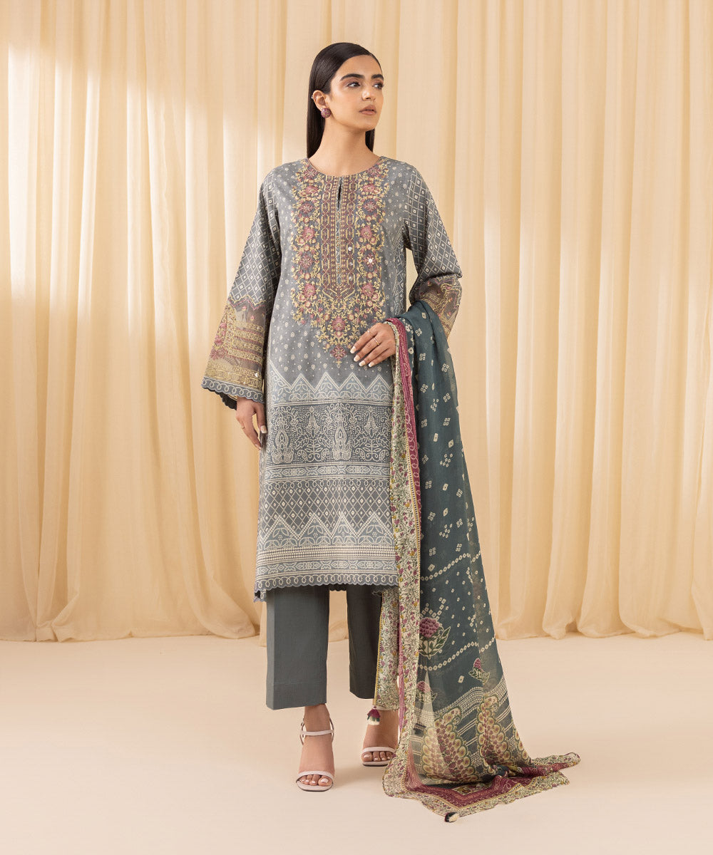 Sapphire Festive Unstitched Collection | 3PEST24V61UC