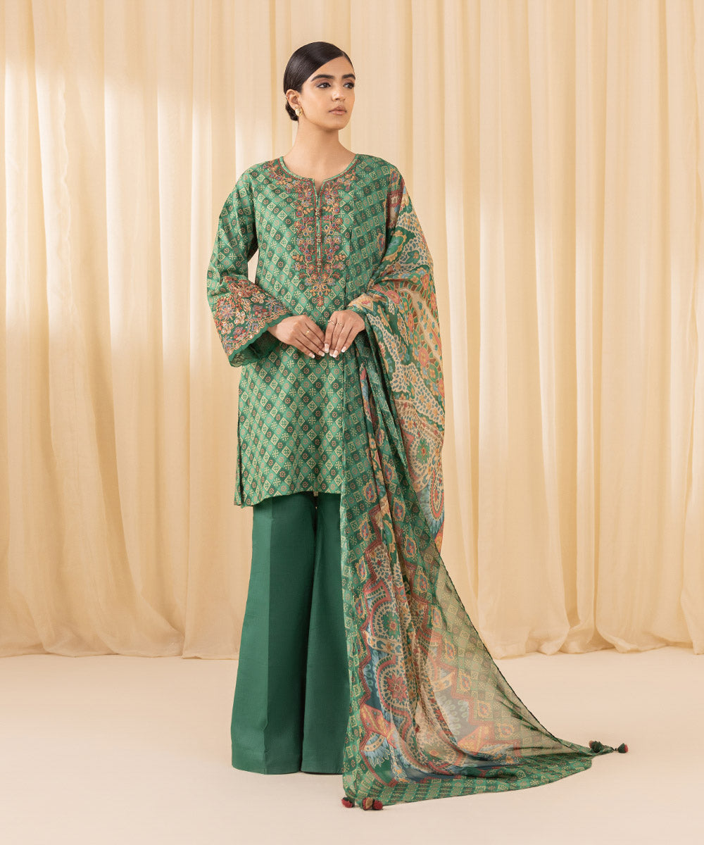 Sapphire Festive Unstitched Collection | 3PEST24V62UC