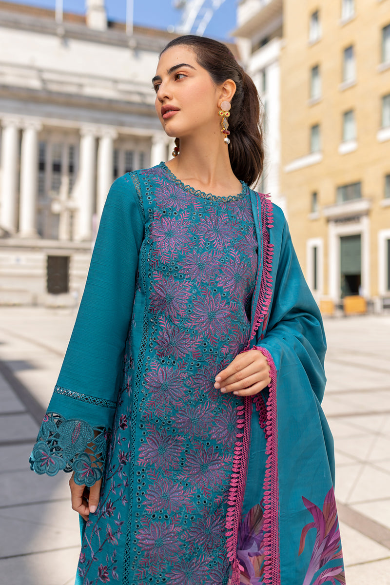 Carnation Winter Shawl Edit ’24 by Rang Rasiya | RR24V08CSD01 - Image 4