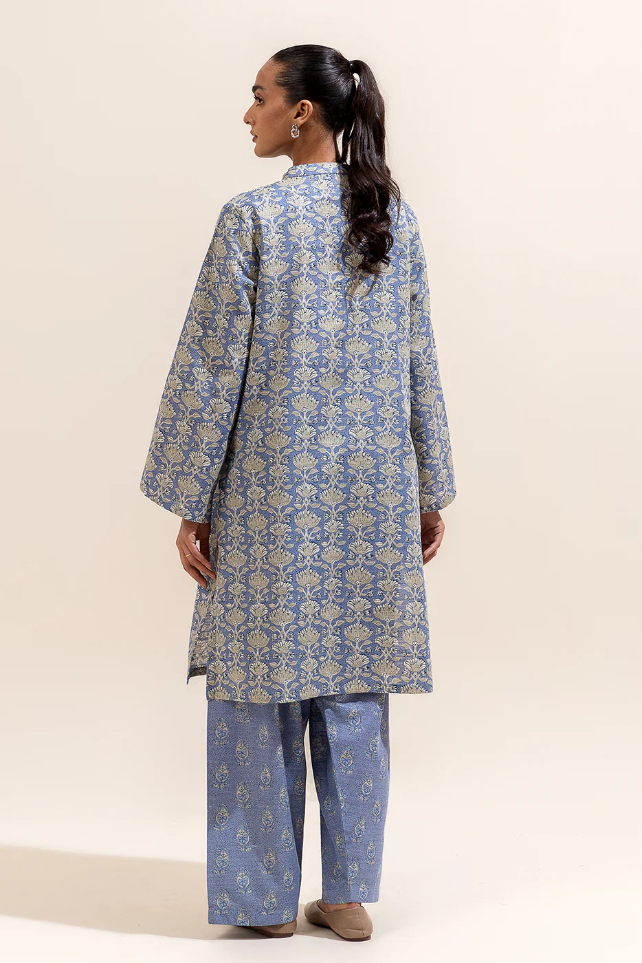 Beechtree Unstitched Winter Limited Edition | BT22401UN004008-MULTI-2000000266062-2PC - Image 2
