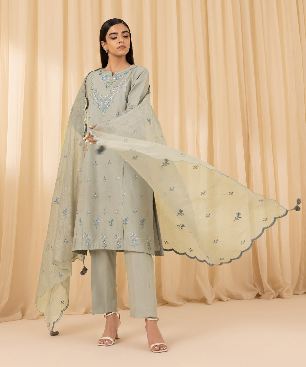 Sapphire Festive Unstitched Collection | U3PESL24V612