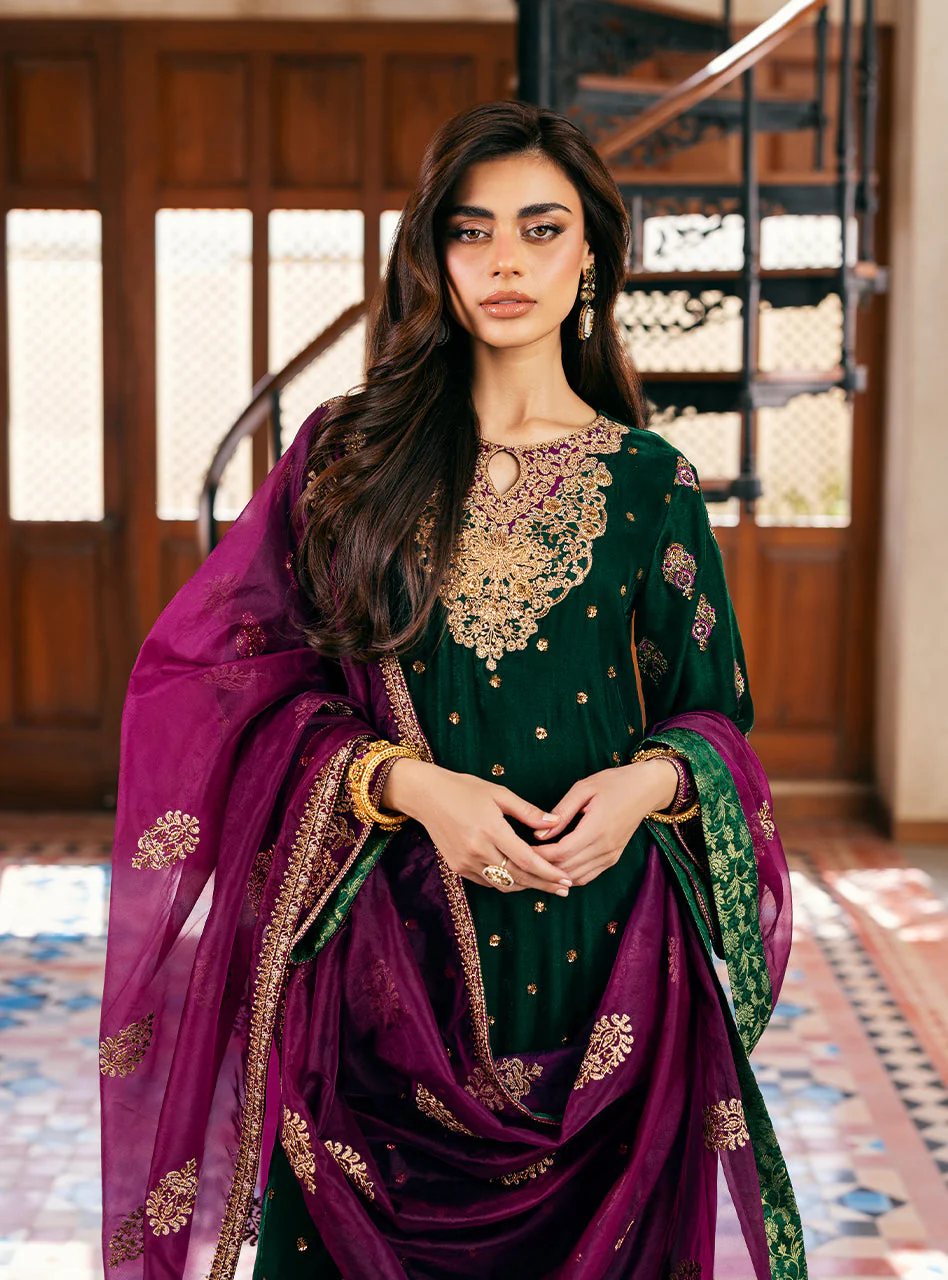 Zainab Chottani Velvet Unstitched Winter || Esha - Image 6
