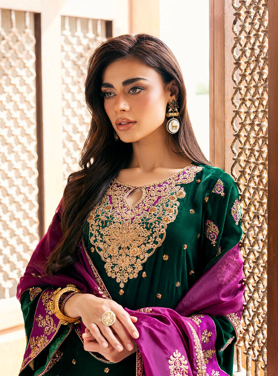 Zainab Chottani Velvet Unstitched Winter || Esha - Image 2