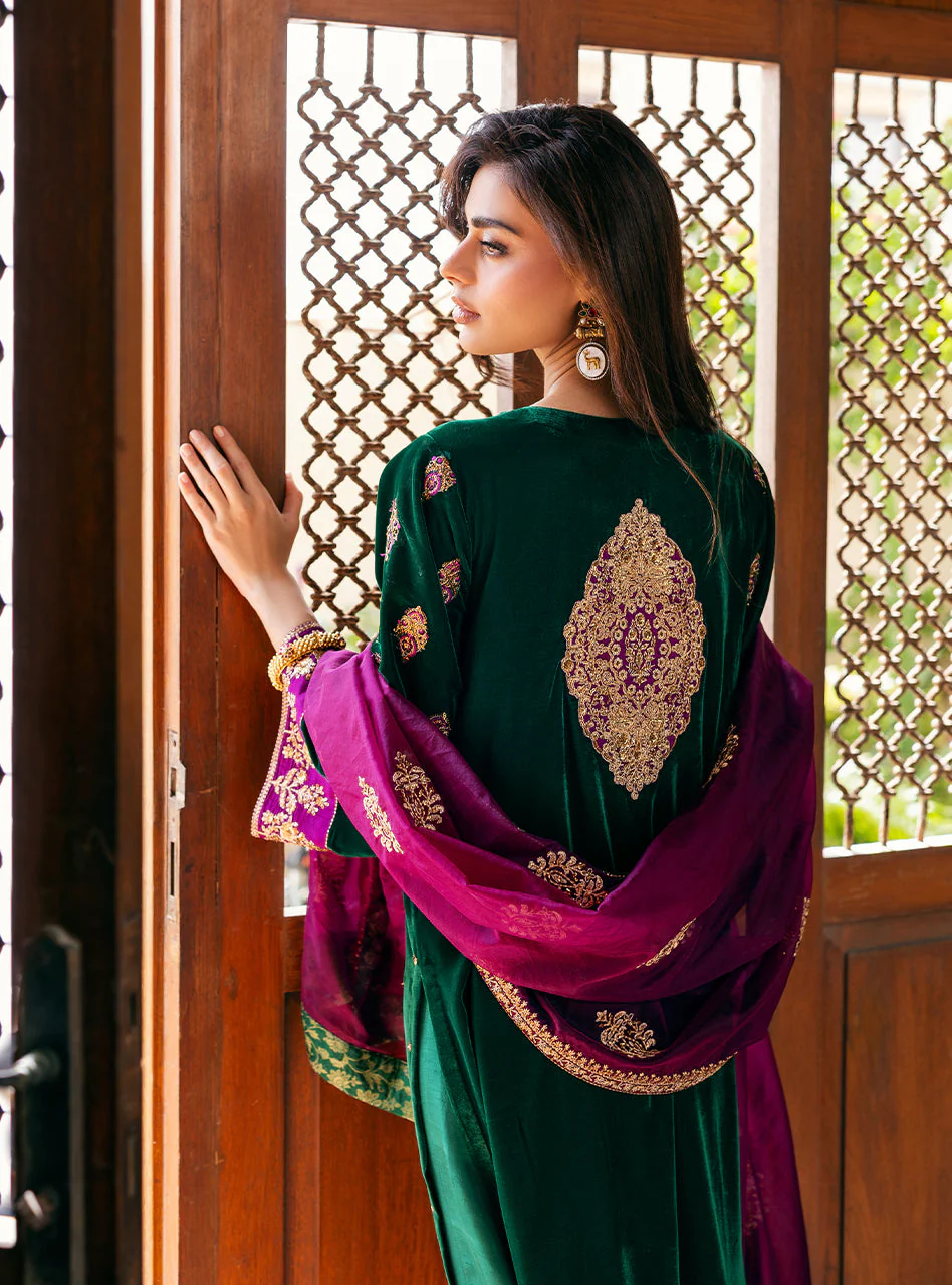 Zainab Chottani Velvet Unstitched Winter || Esha - Image 5