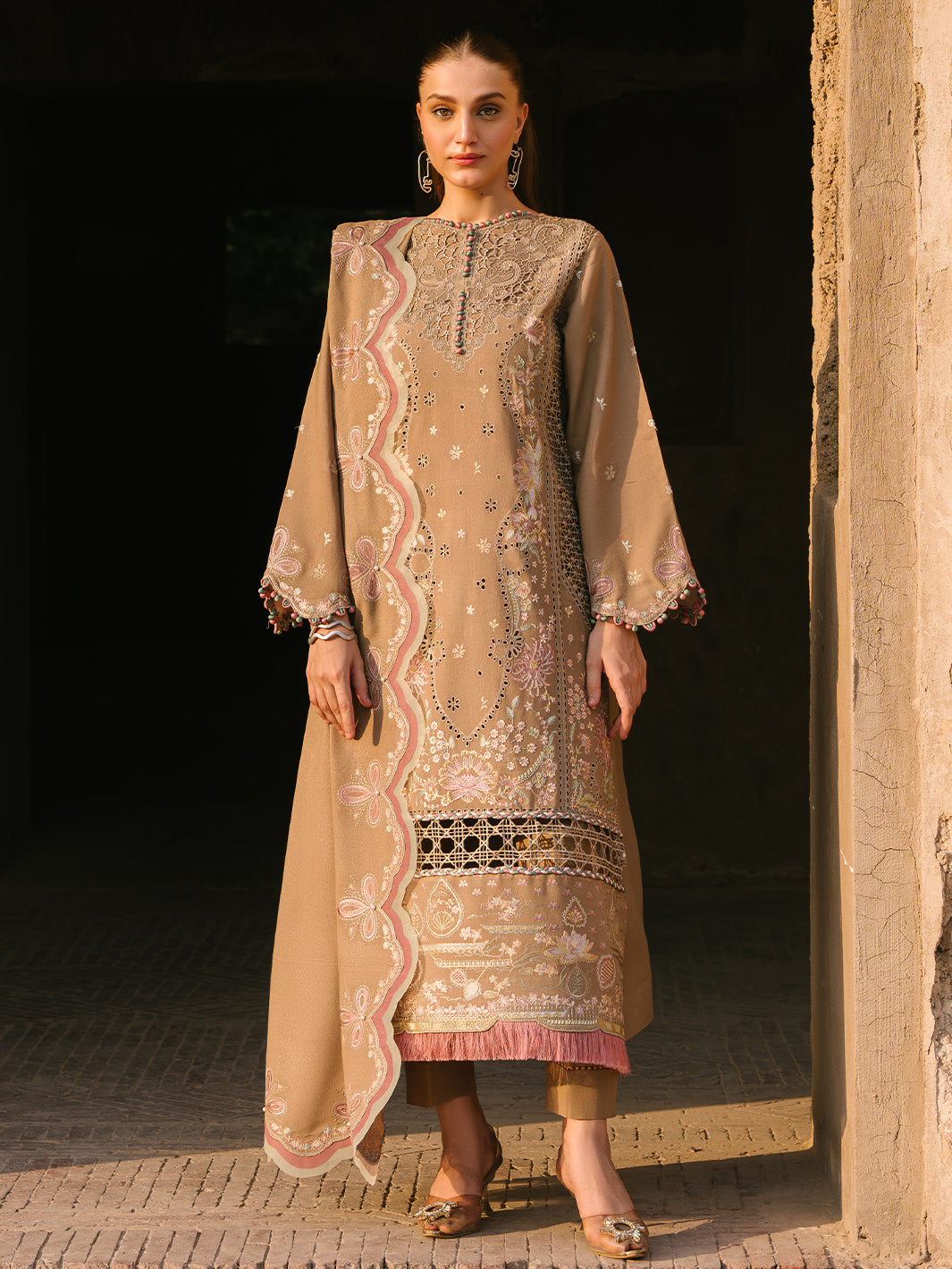 Gulabi Baagh by Bin Ilyas | 154 A