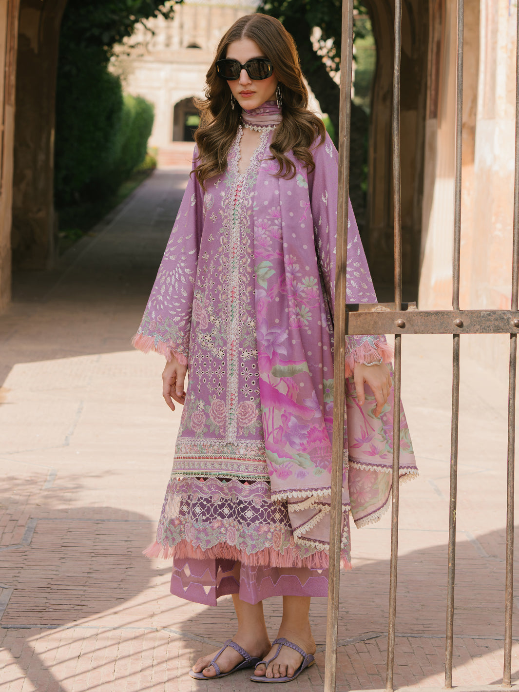 Gulabi Baagh by Bin Ilyas | 155 A
