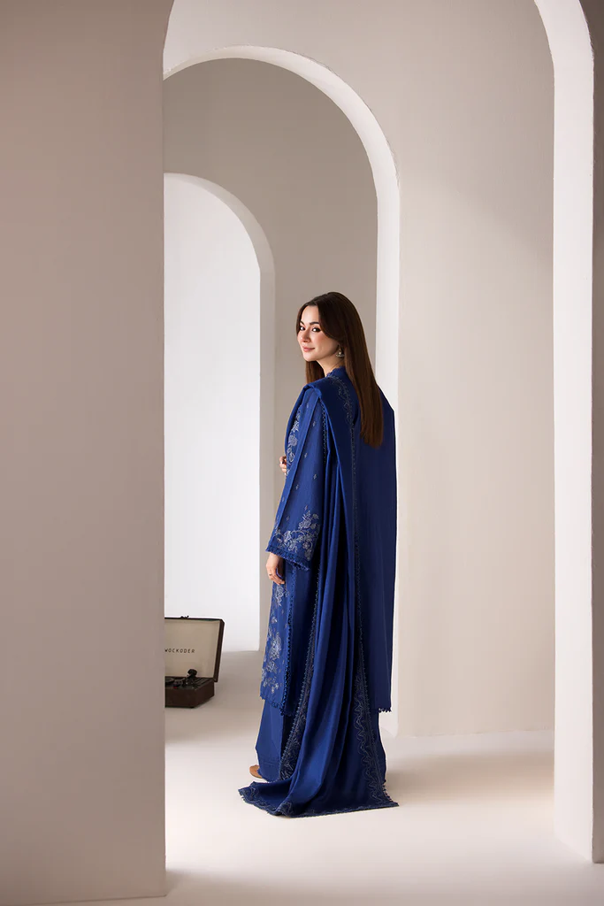 Sobia Nazir Winter Shawl | 3A - Image 3