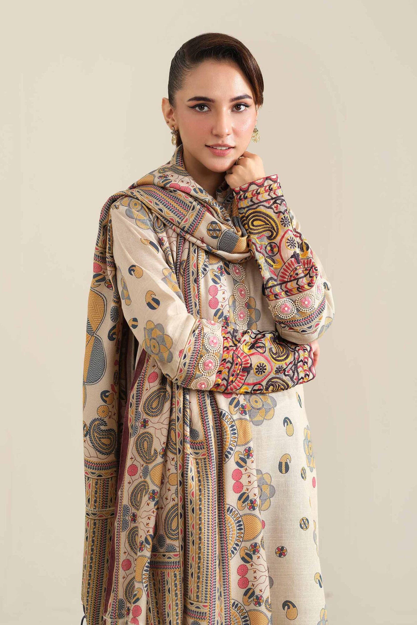 Nishat Linen Winter Collection | 42404404 - Image 3