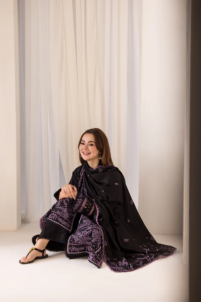 Sobia Nazir Winter Shawl | 6B - Image 4