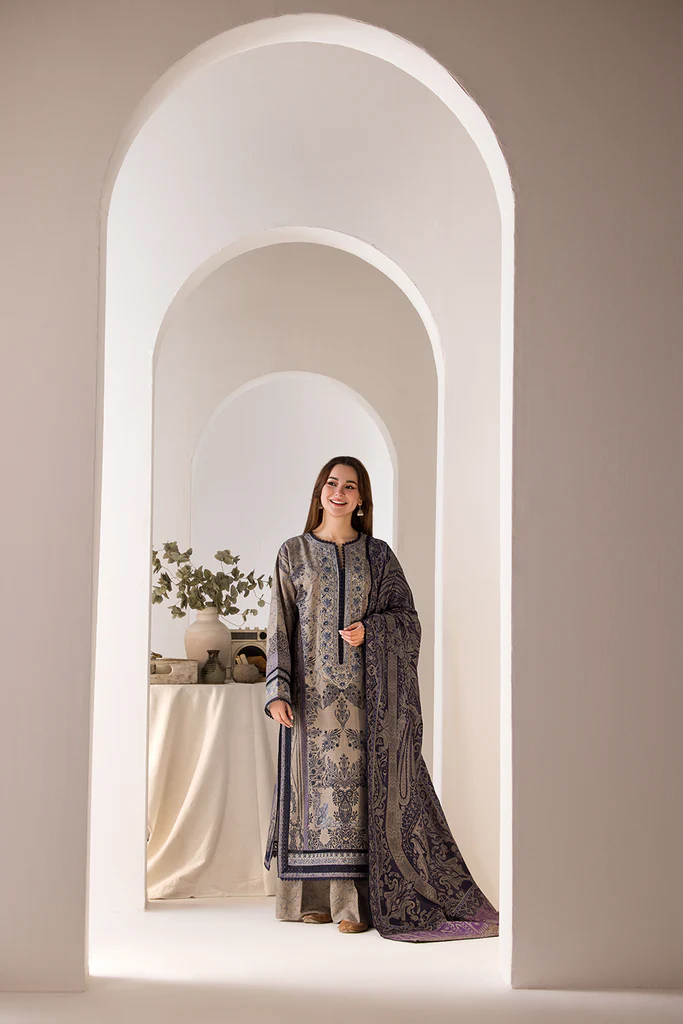 Sobia Nazir Winter Shawl | 7B - Image 4