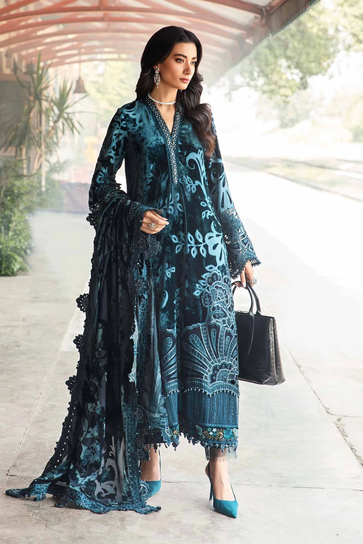MARIA.B Winter Luxe | DL-1203