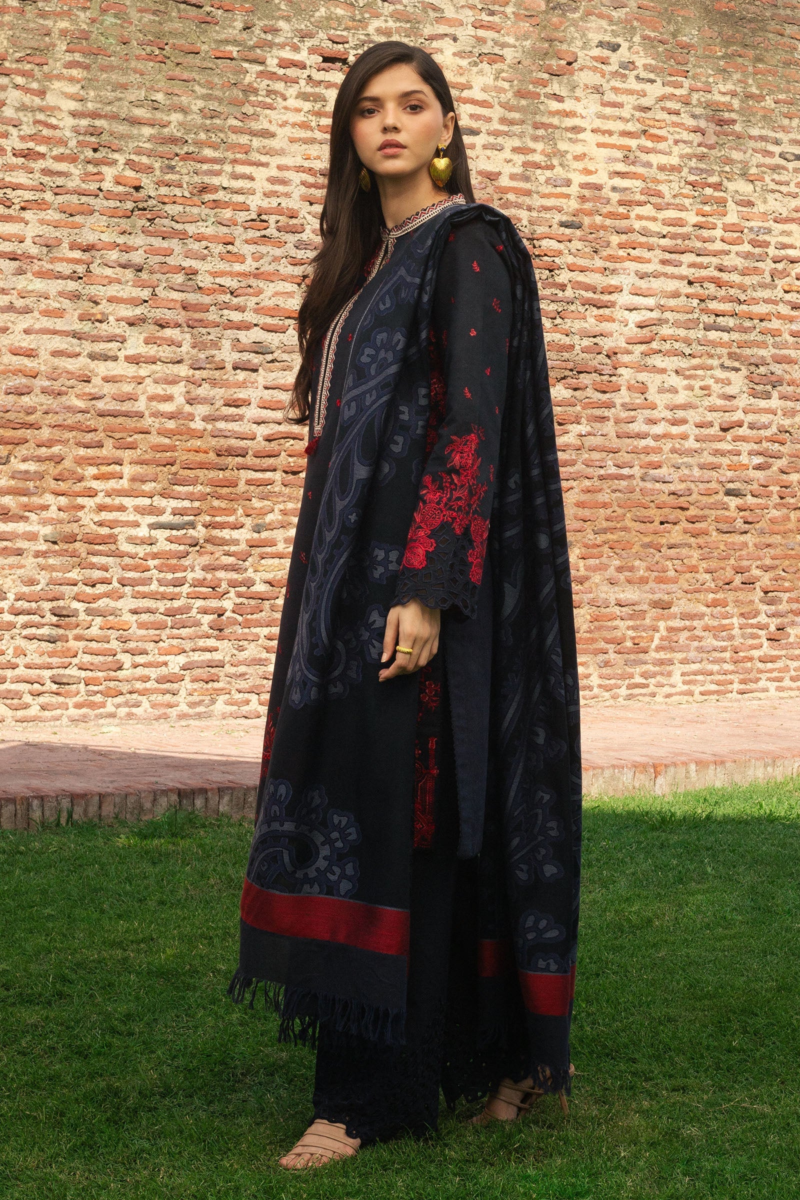 Zara Shahjahan Winter Collection | DARYA-D2 - Image 2