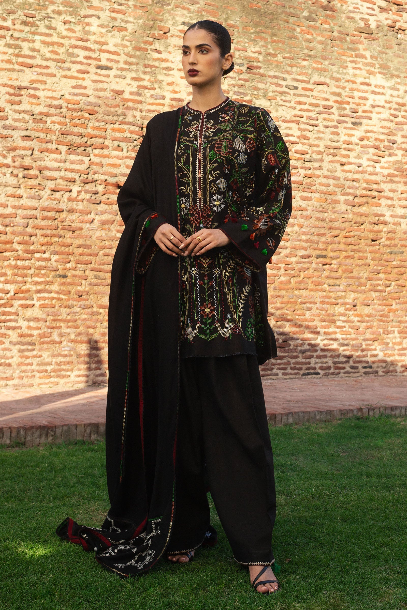 Zara Shahjahan Winter Collection | LALEH-D4