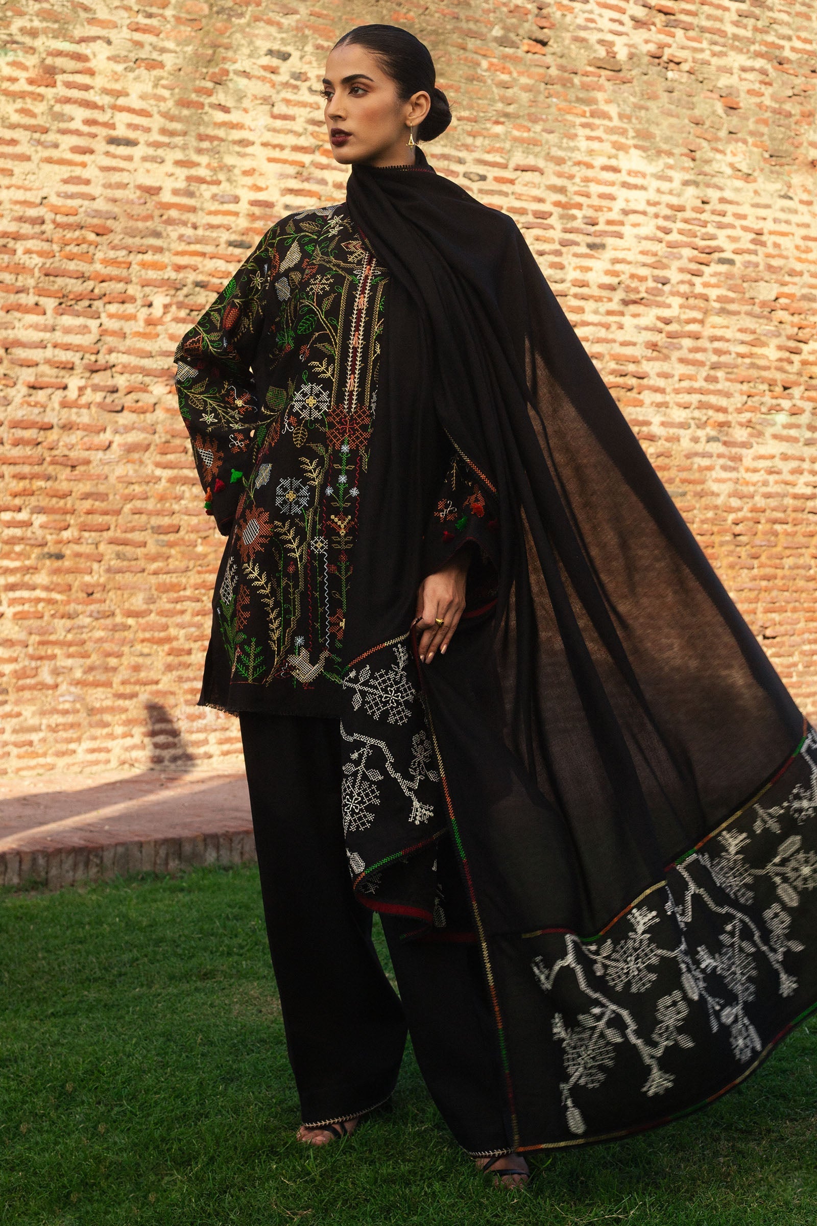 Zara Shahjahan Winter Collection | LALEH-D4 - Image 3