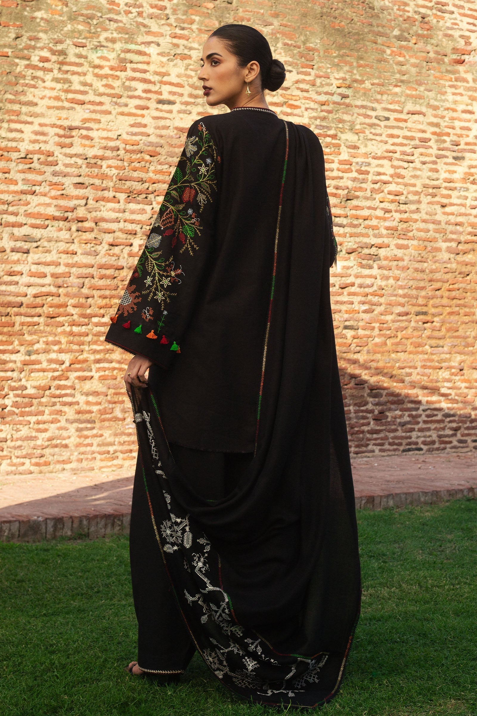 Zara Shahjahan Winter Collection | LALEH-D4 - Image 2