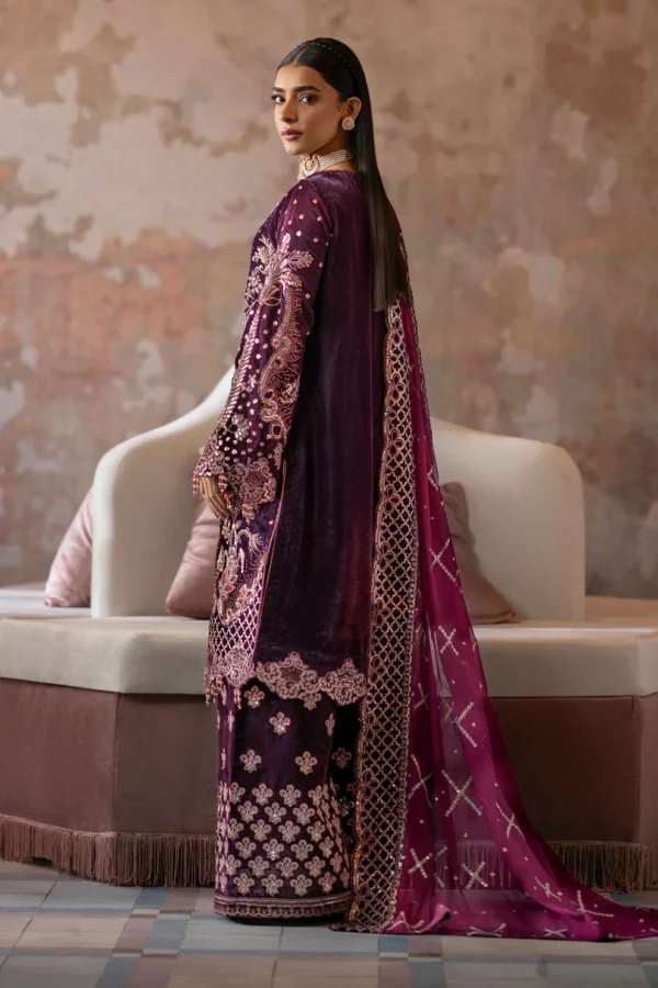 Alternative view of Emaan Adeel Velvet Collection   | Anika