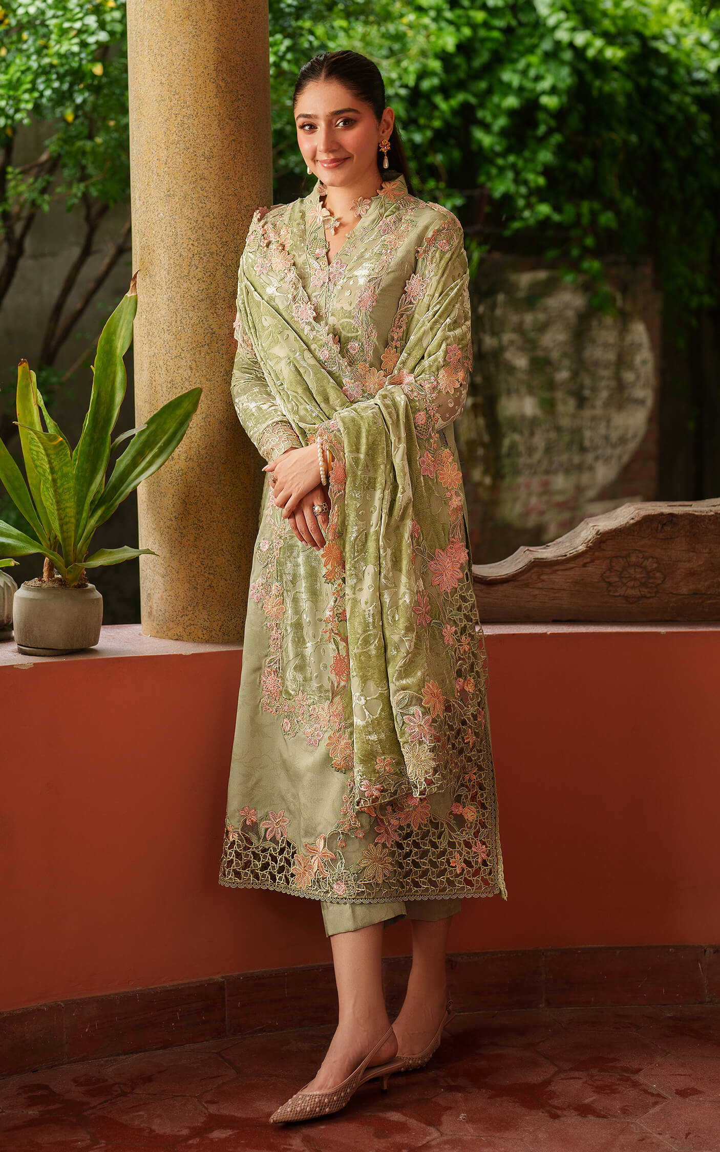 Asifa Nabeel Embroidered Winter'25 || Noir LWC25-04 - Image 4