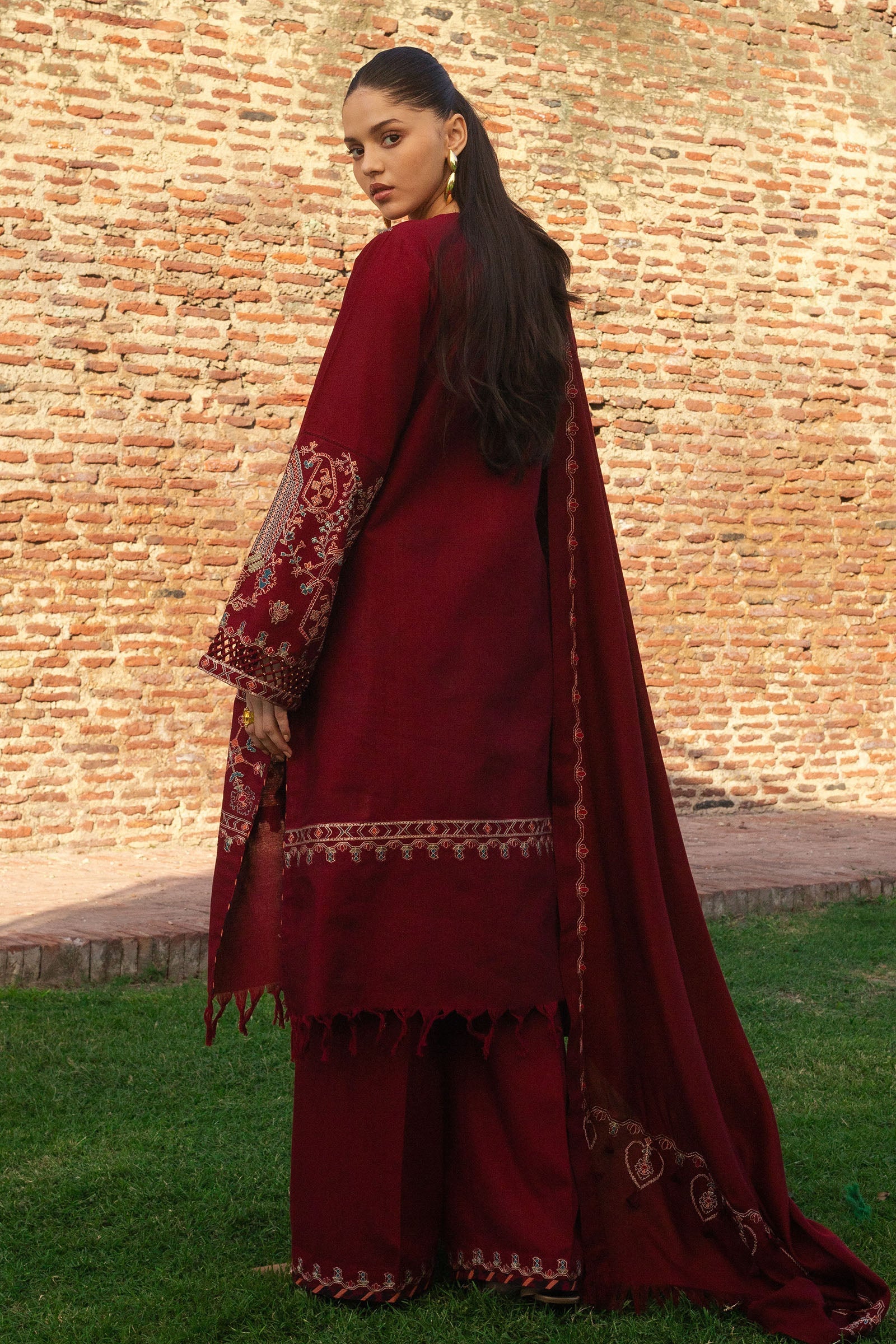 Zara Shahjahan Winter Collection | RAHA-D8 - Image 3