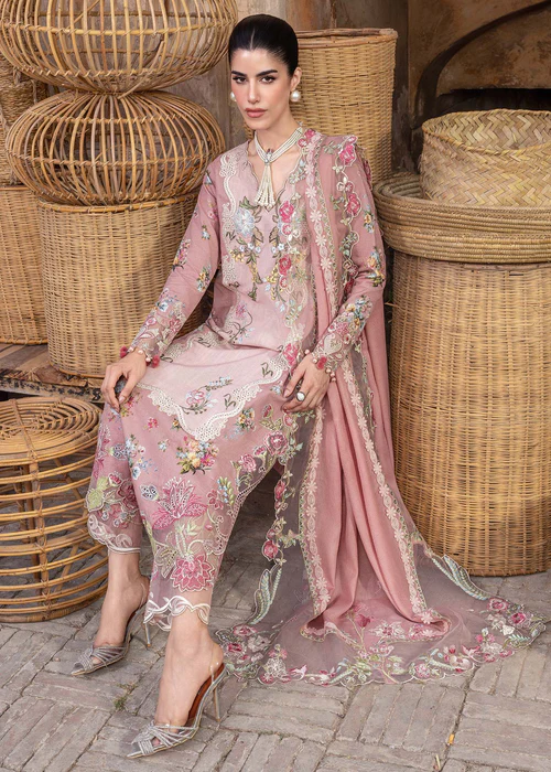 Saira Shakira Winter Unstitched'25 || ESME 3-A - Image 3