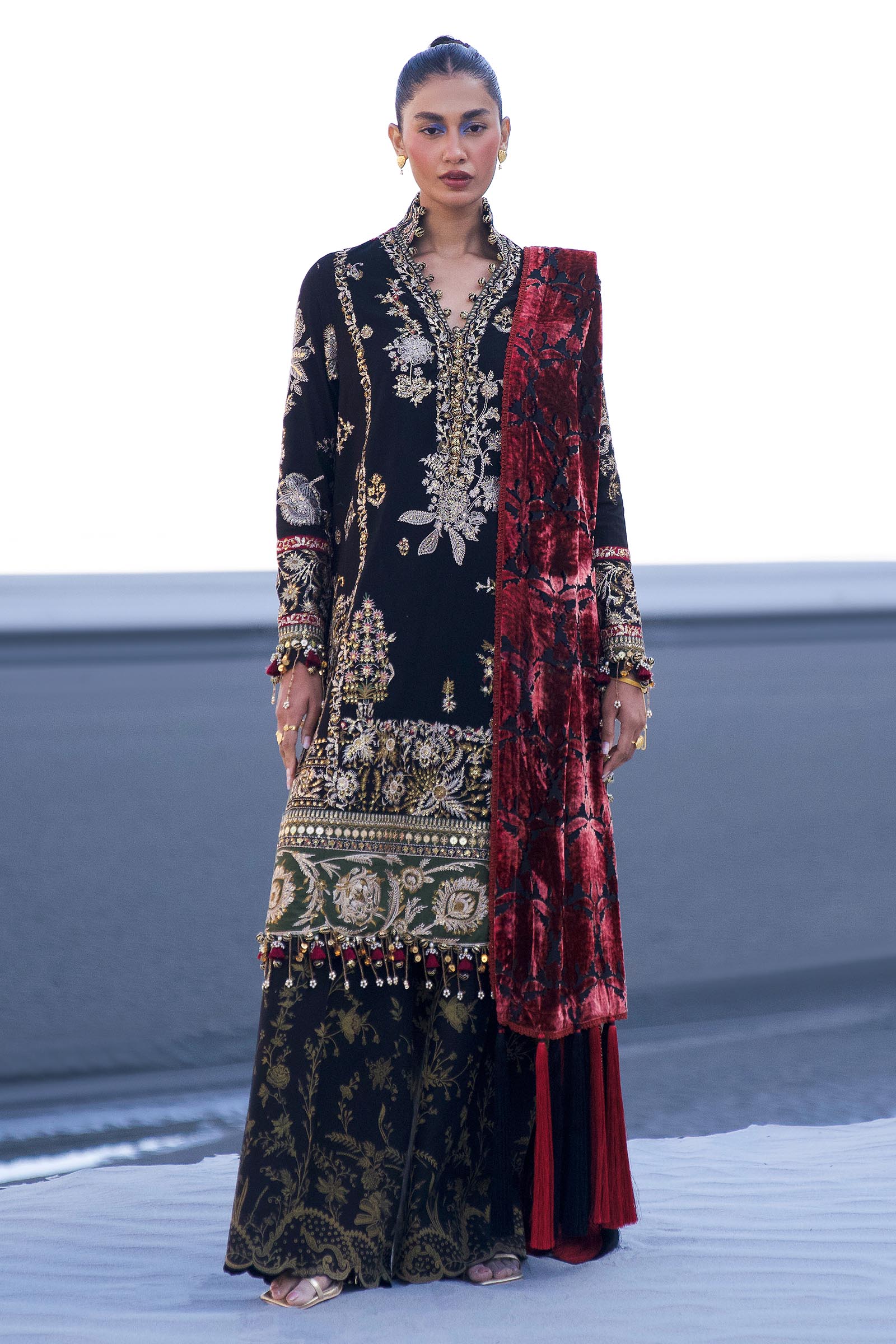 Sana Safinaz Winter Shawl | S241-001A