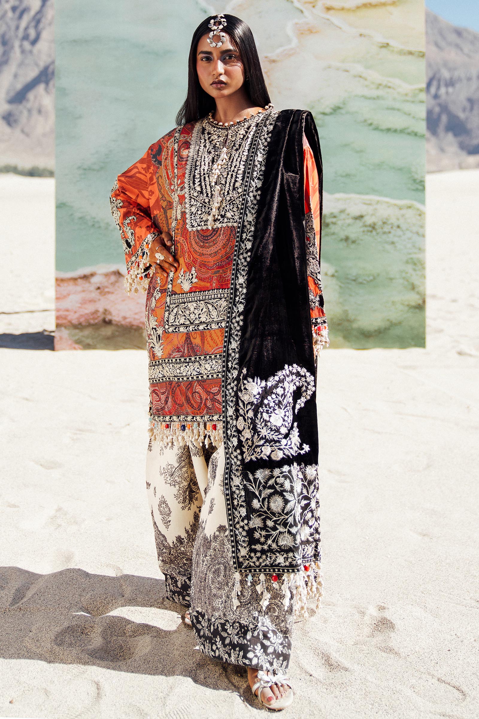 Sana Safinaz Winter Shawl | V241-007-3CP