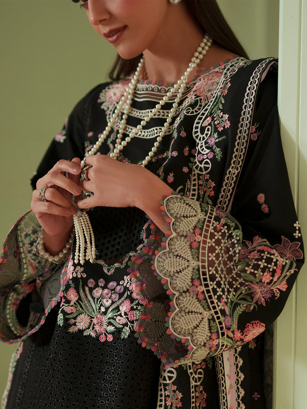 Mashriq Luxury Lawn 2026 by Bin Ilyas || D-112-B - Image 3