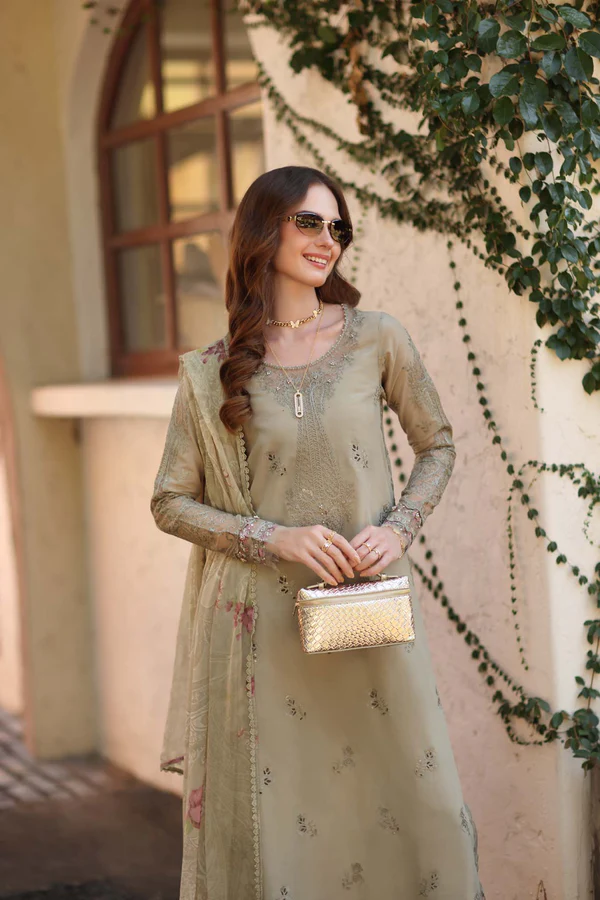 Alternative view of Noor Luxe Chikankari 2026 by Saadia Asad || D7 - B - Warm Gold Sage