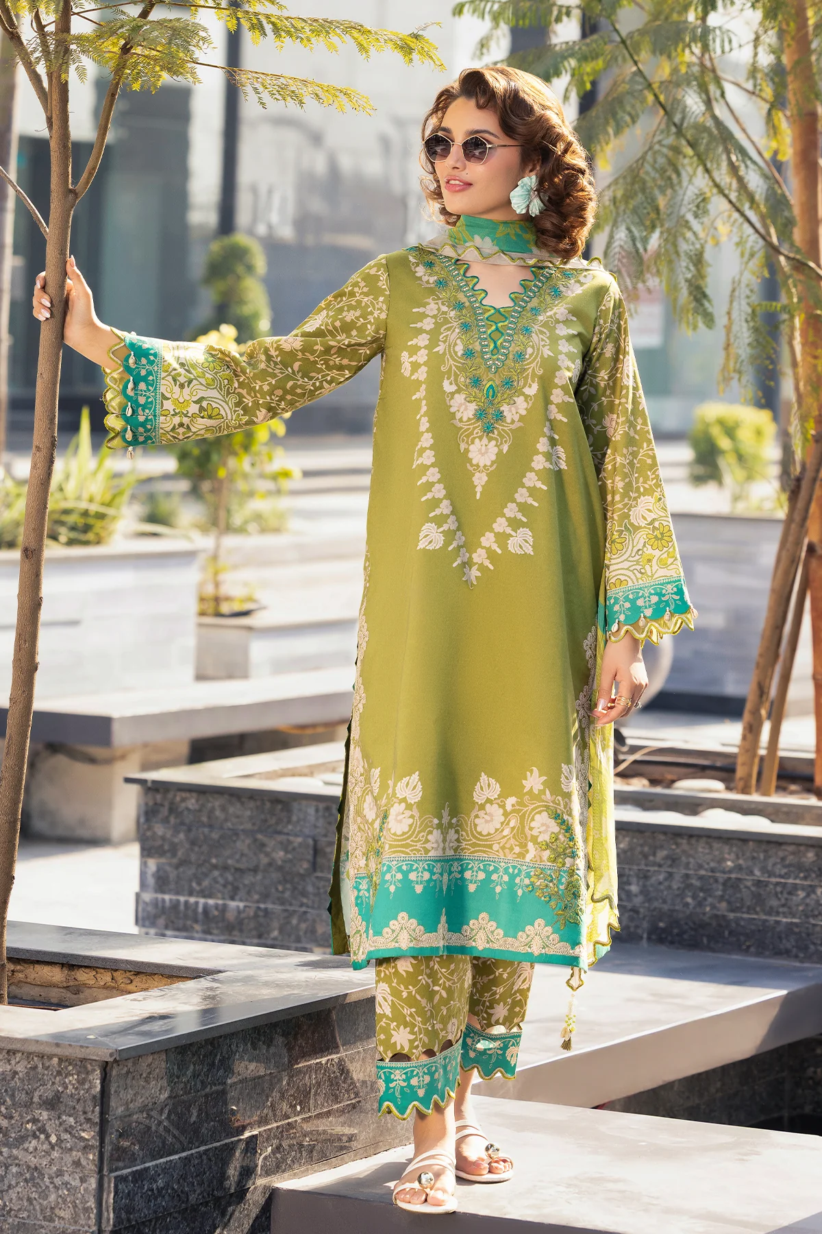 Charizma Combinations 2026 Lawn || CC6-007 - Image 2