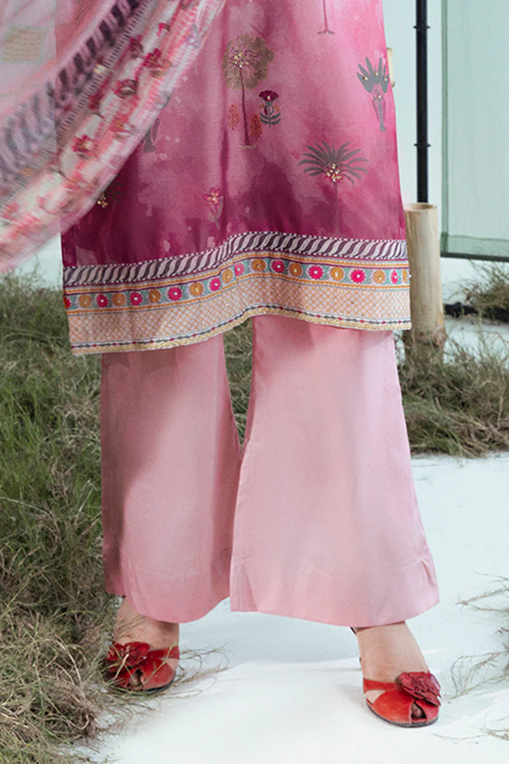 Giardino by Gul Ahmed 2026 || FE-52072 - Image 3