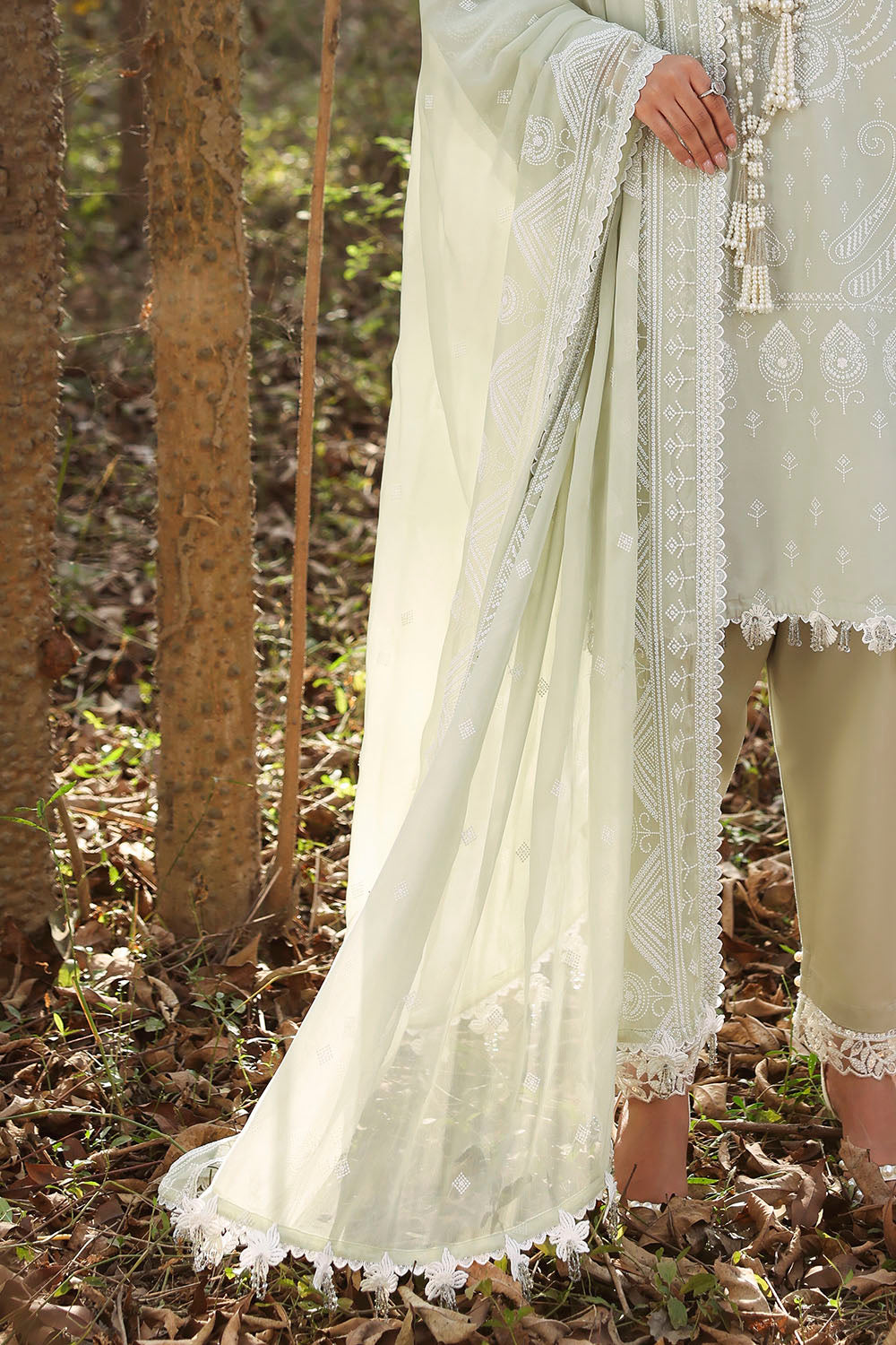Gul Ahmed Luxury Lawn 2026 || KD-62004 - Image 2
