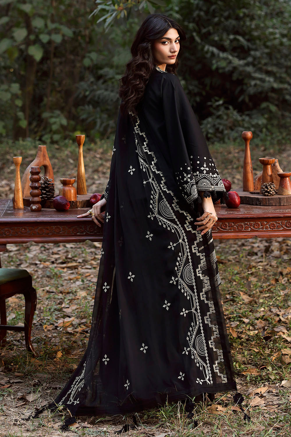 Gul Ahmed Luxury Lawn 2026 || KD-62006 - Image 3