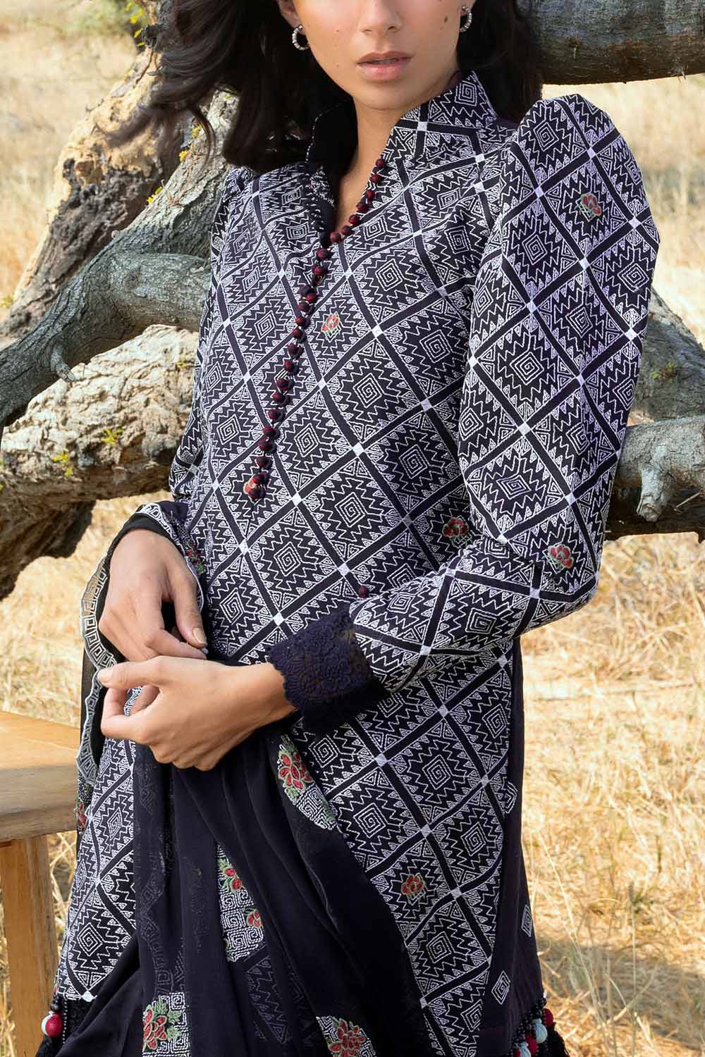 Gul Ahmed Poetry of Luxury 2026 || LSV-62003 - Image 4