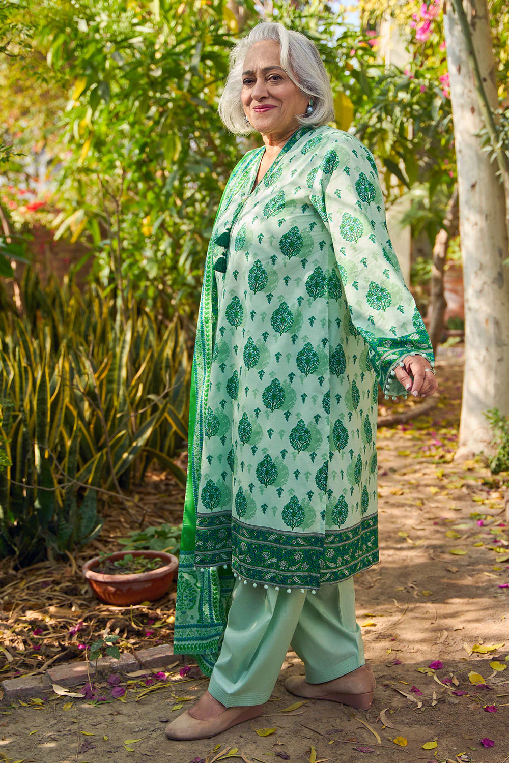 Gul Ahmed Mother's Lawn 2026 || CL-62104 B - Image 3