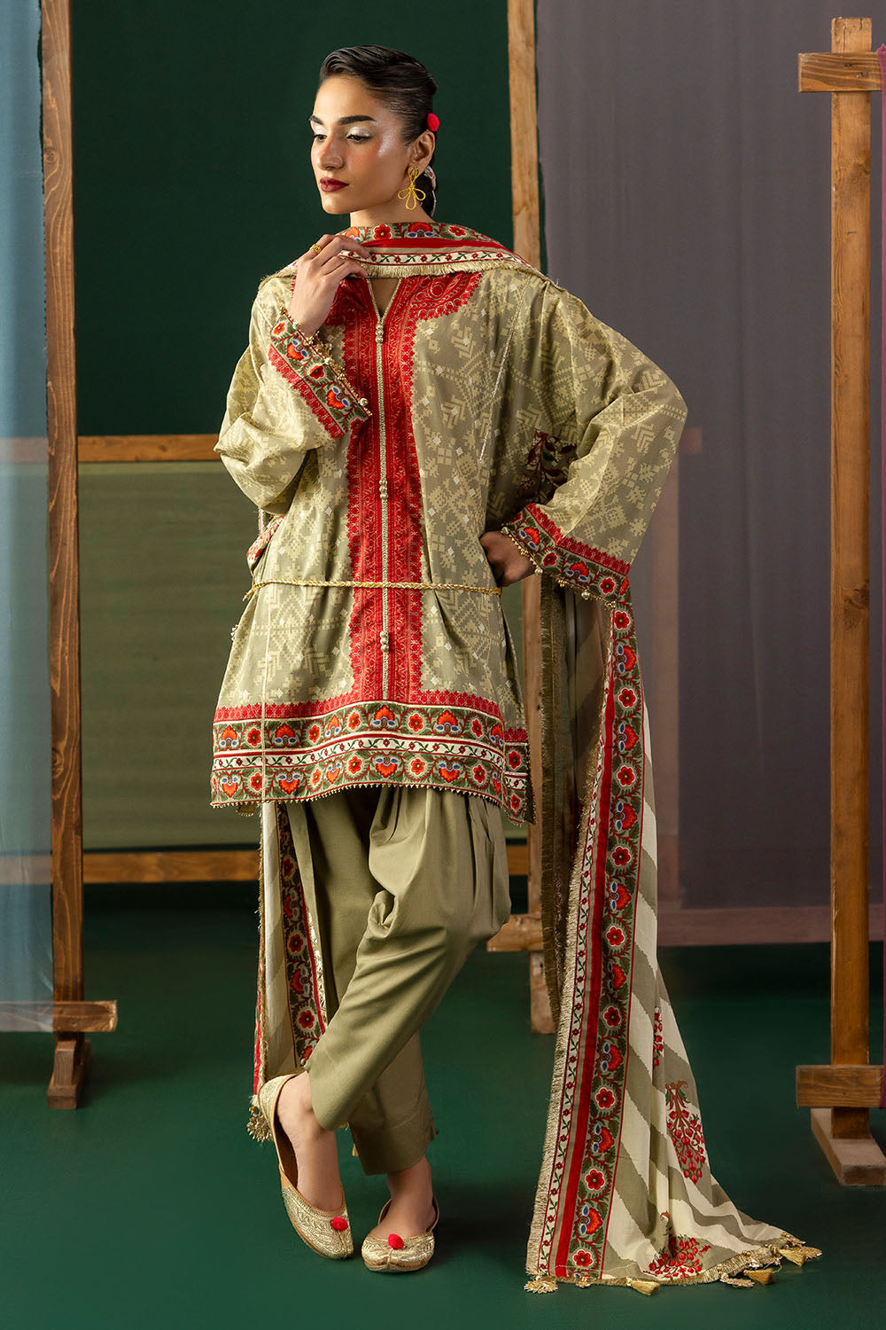 Gul Ahmed Heritage Collection 2026 | CL-62247 - Image 2