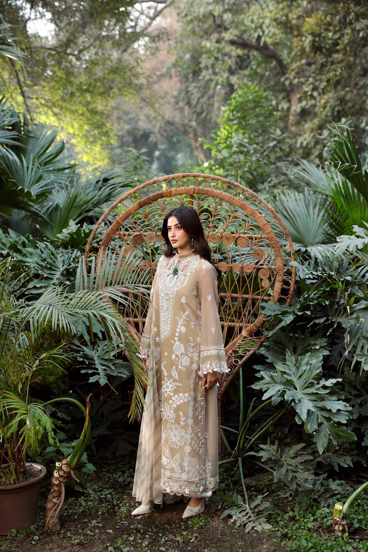 Sable Vogue Luxury Formals Lawn 2026 | SL-01-26-V1 - Image 2