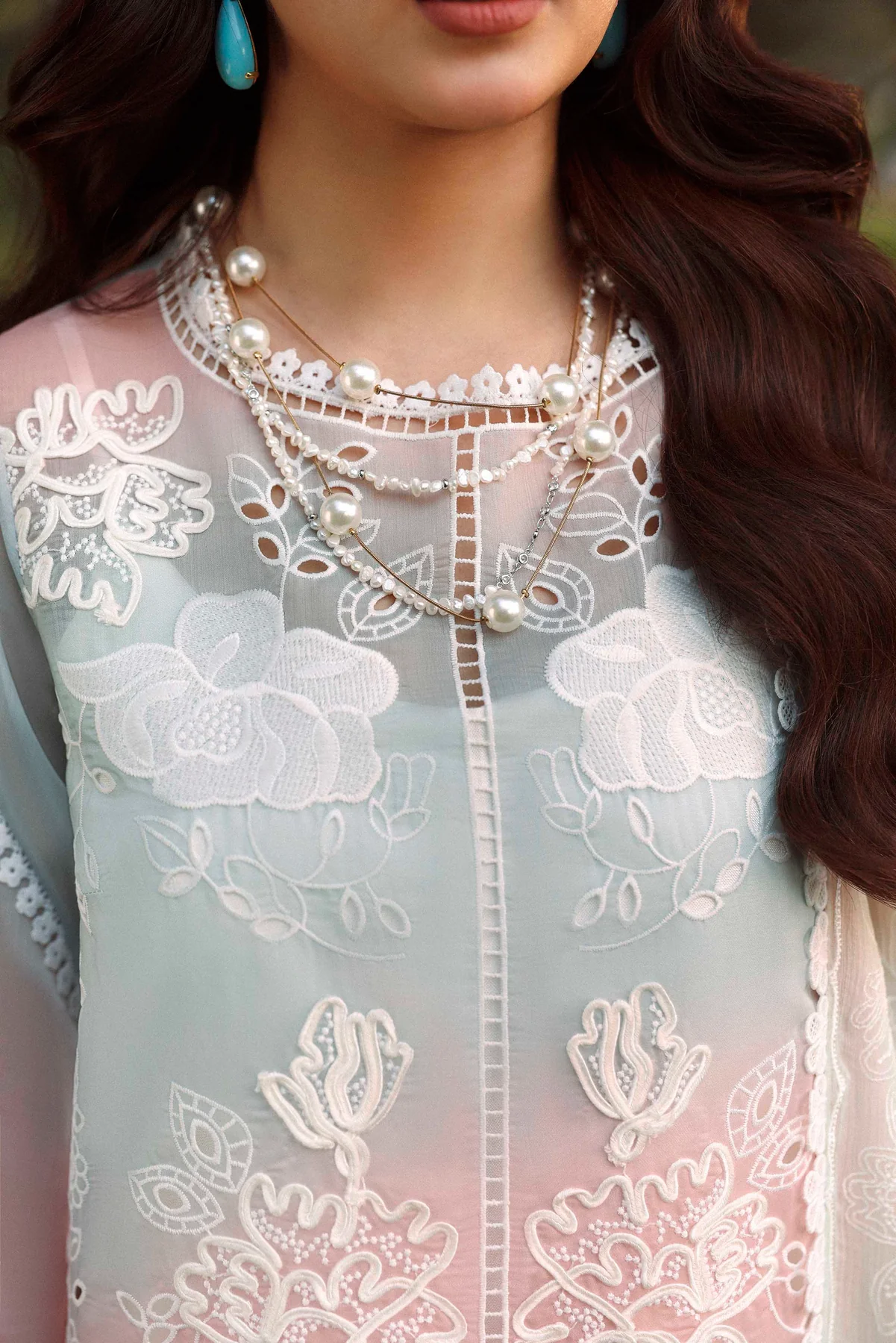 Sable Vogue Luxury Formals Lawn 2026 | SL-04-26-V1 - Image 2