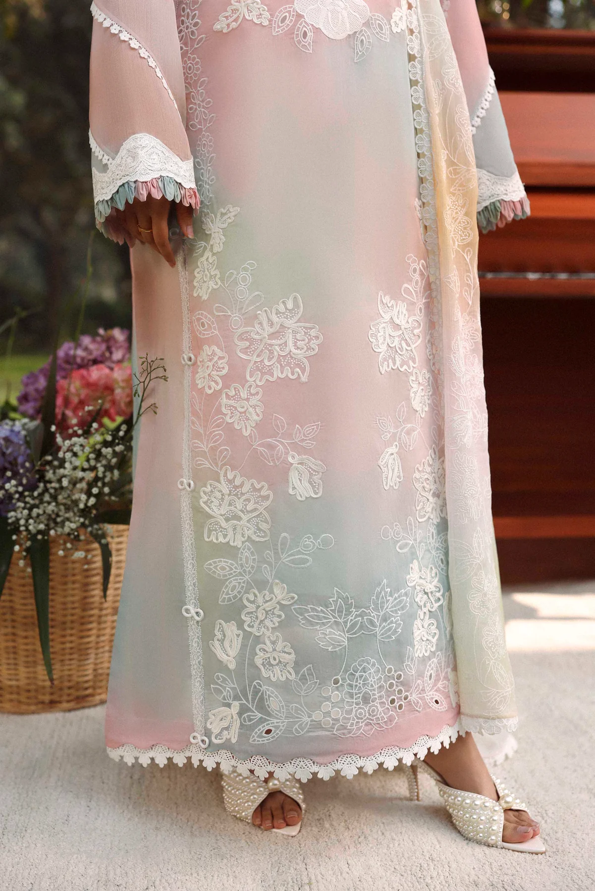 Sable Vogue Luxury Formals Lawn 2026 | SL-04-26-V1 - Image 4