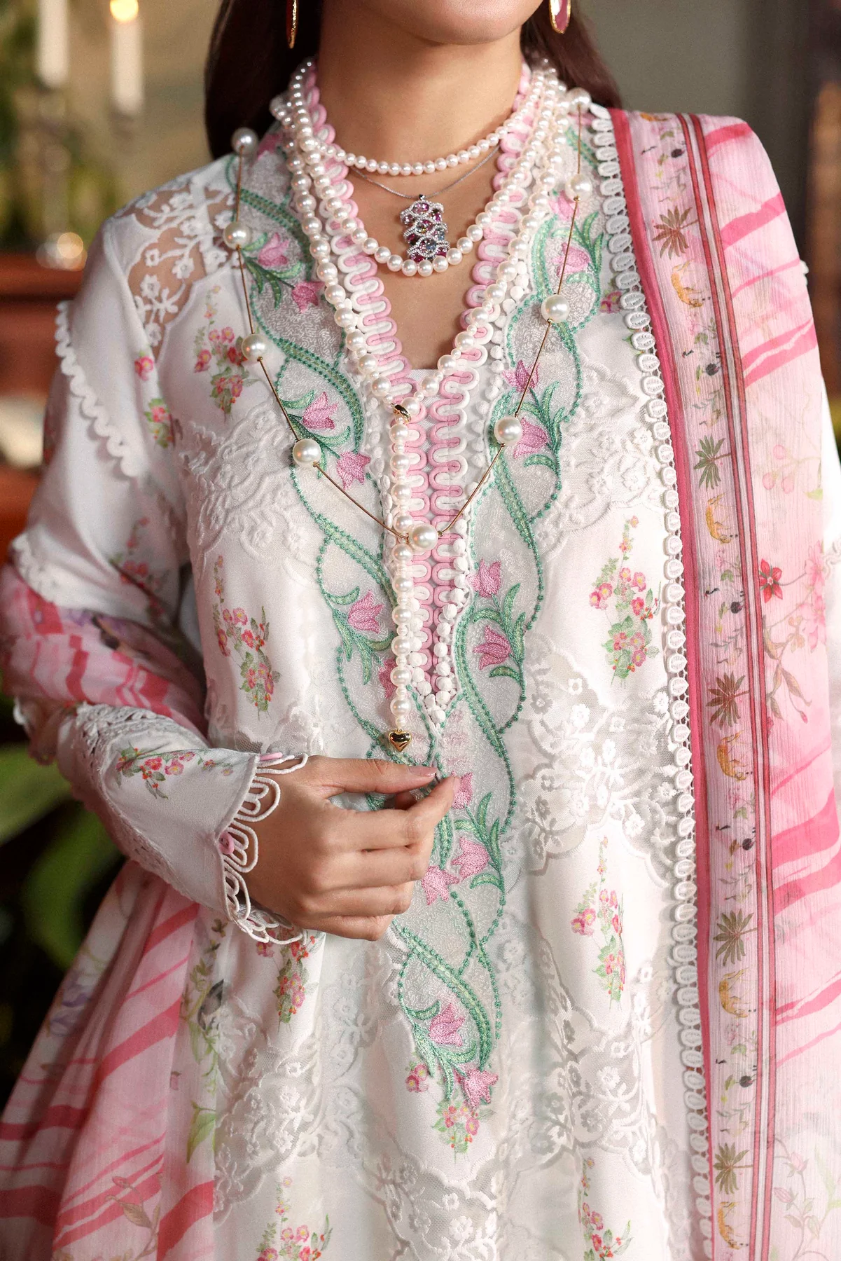 Sable Vogue Luxury Formals Lawn 2026 | SL-07-26-V1 - Image 5