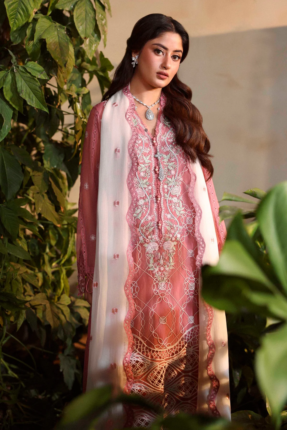 Sable Vogue Luxury Formals Lawn 2026 | SL-08-26-V1 - Image 3