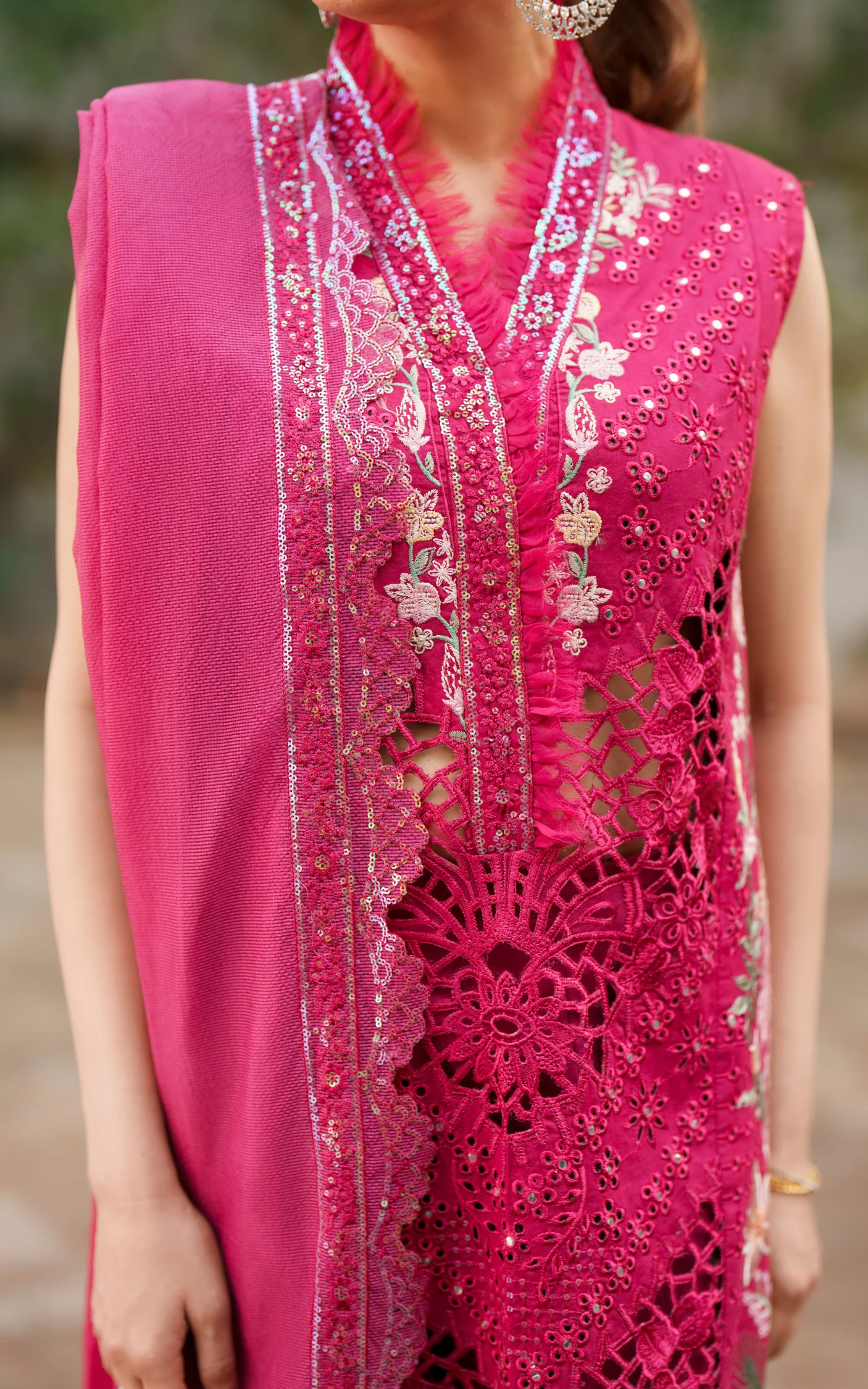 Versa Luxury Lawn'26 by Asifa & Nabeel || VUL26-07 - Image 3
