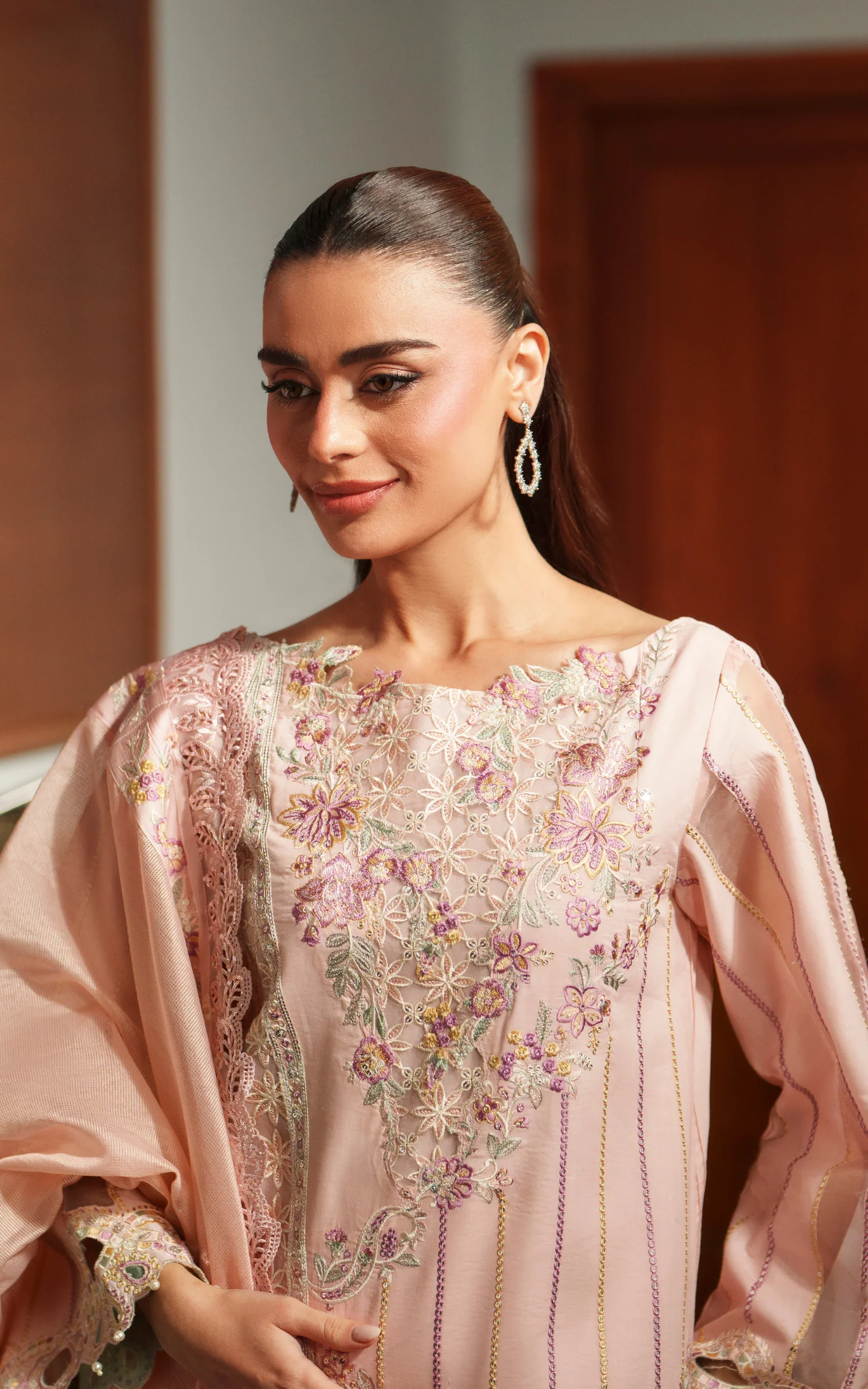 Versa Luxury Lawn'26 by Asifa & Nabeel || VUL26-08 - Image 5