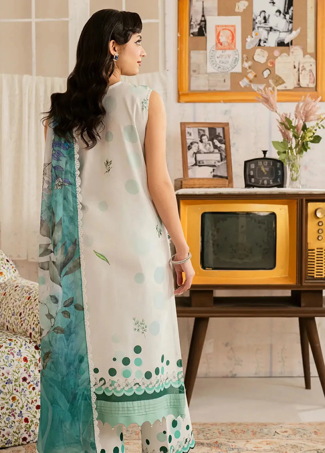 Asifa and Nabeel Lawn 2026 | MSLV25-15 Nazneen - Image 4