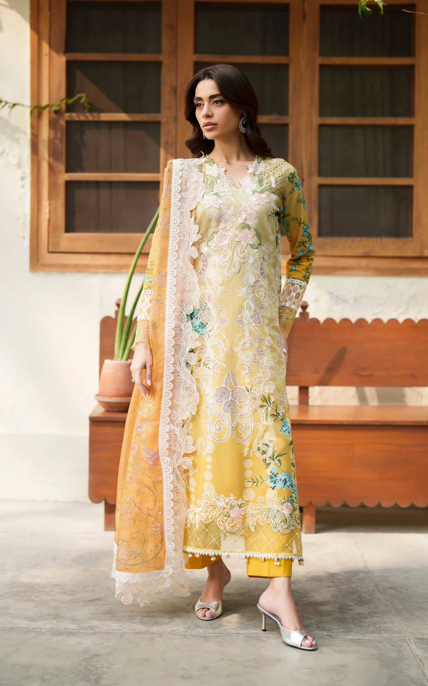 Versa Luxury Lawn'26 by Asifa & Nabeel || VUL26-02