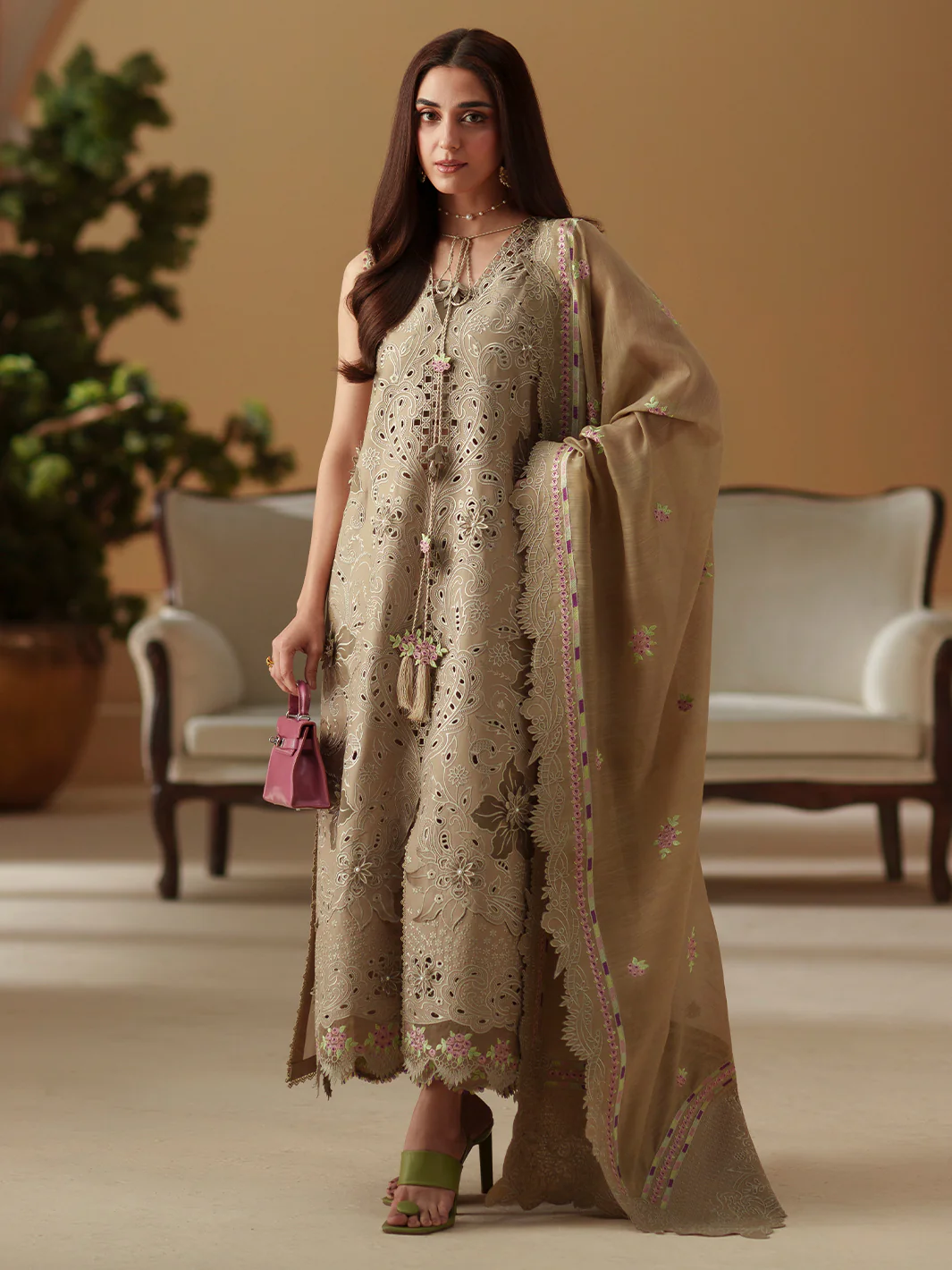 Mashriq Luxury Lawn 2026 by Bin Ilyas || D-113-A