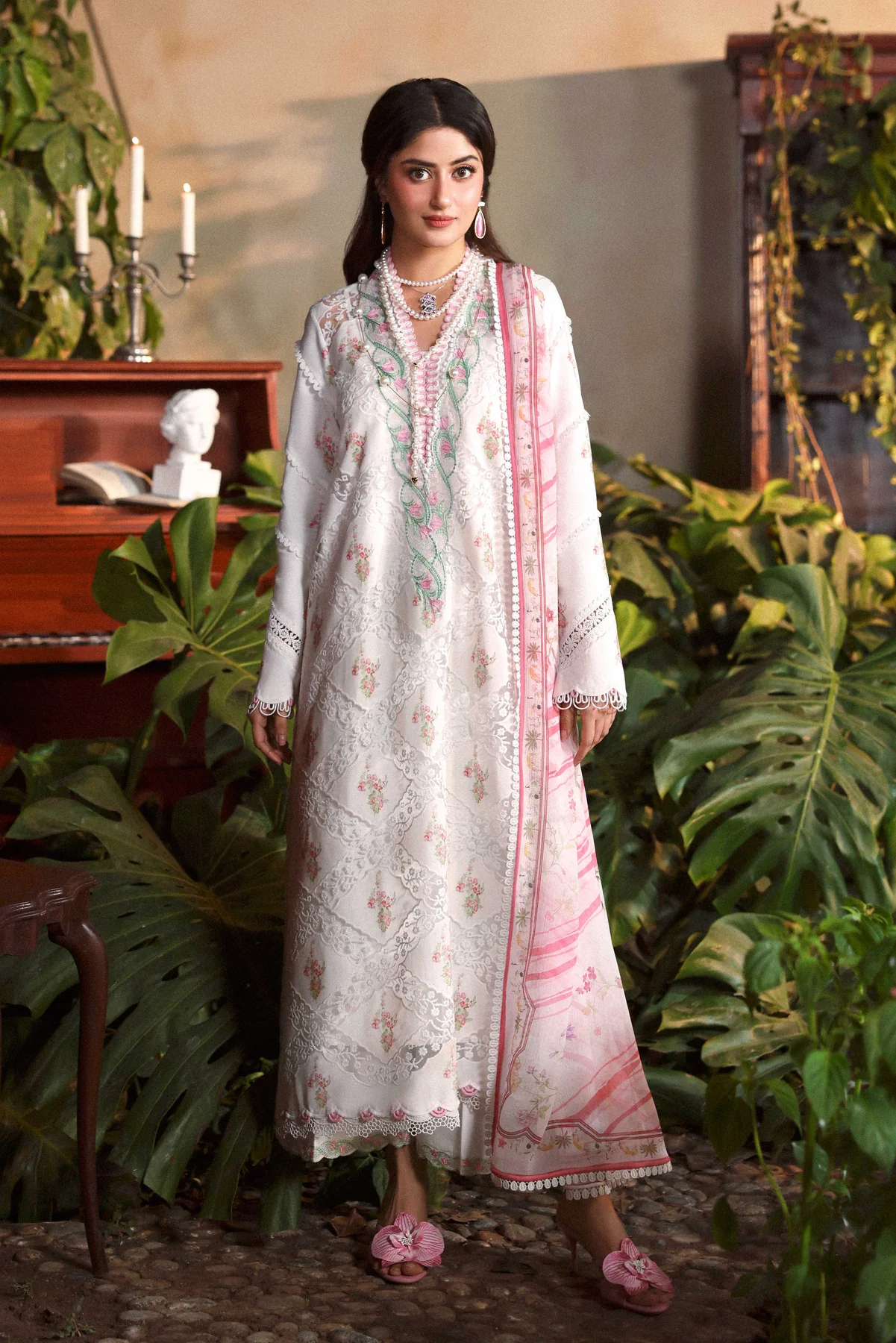 Sable Vogue Luxury Formals Lawn 2026 | SL-07-26-V1