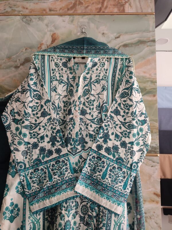 Alternative view of Riwayat Original Ready to Wear Pret Lawn || IQ - FS09