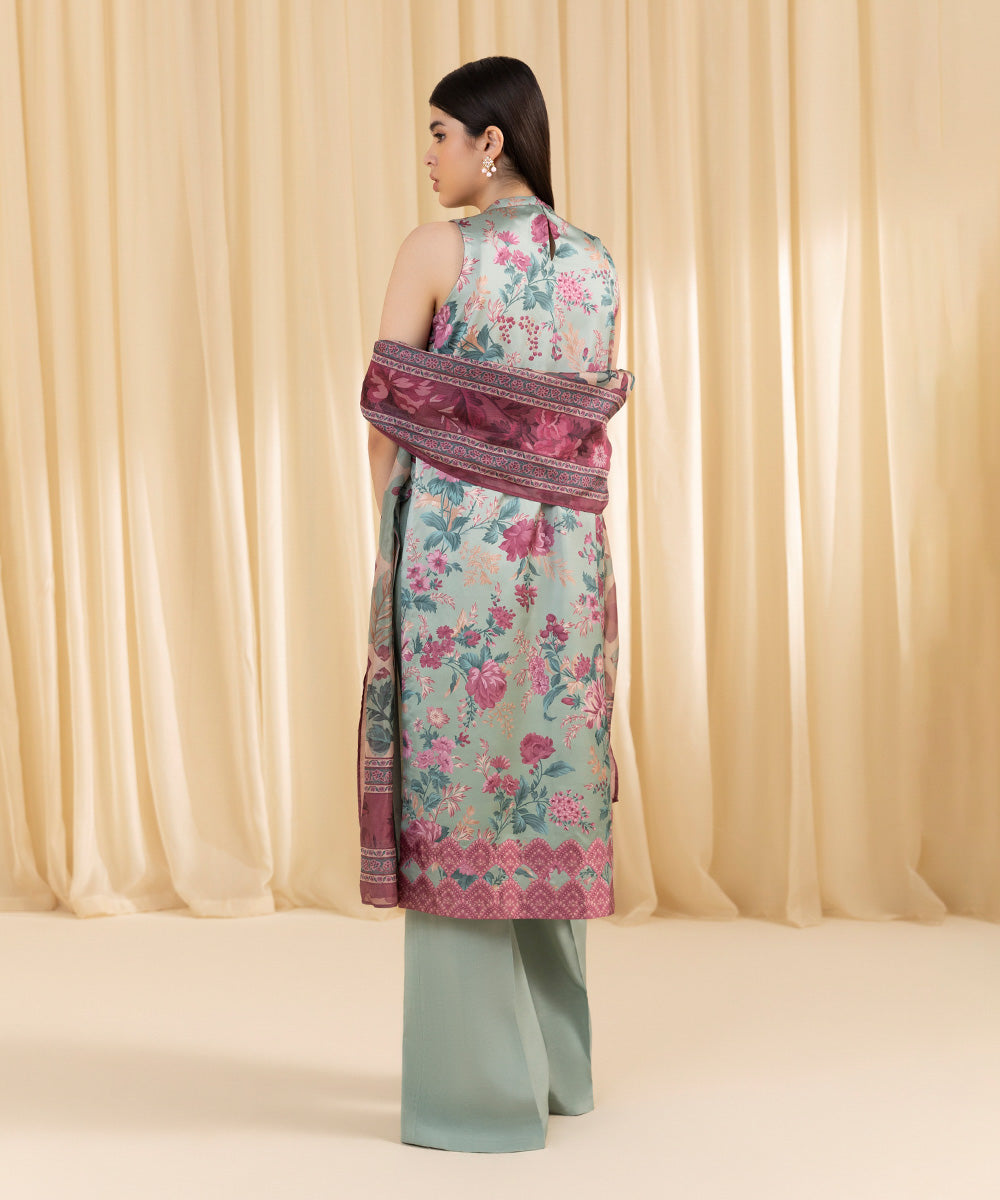 Sapphire Festive Unstitched Collection | 00U3PSL24V67 - Image 2