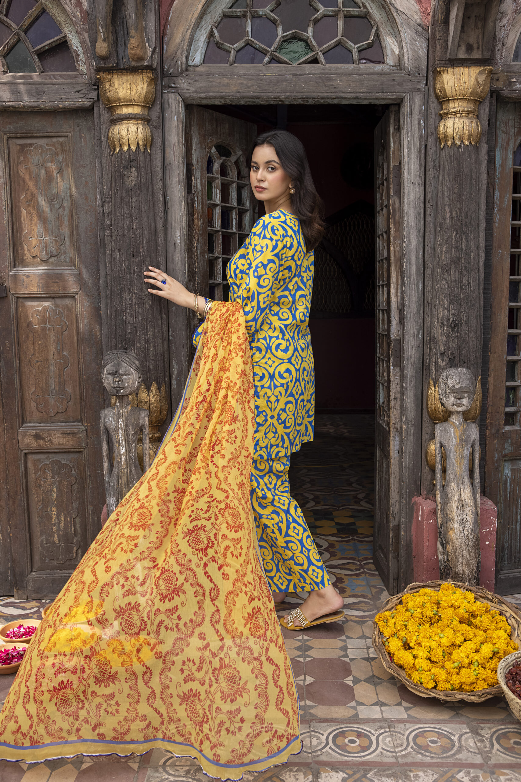 Ghazal from House of Mist | Lawn | Vol 4 | | HM-GZ4-04 GZ - Image 4